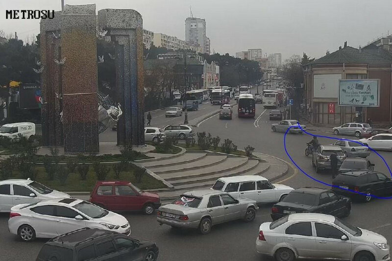 Bakıda daha bir yol qəzası tıxac yaratdı
