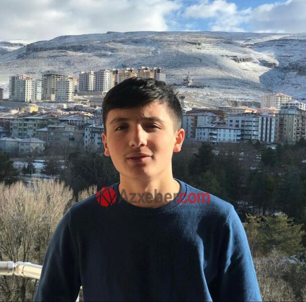 Türkiyədə dağıntılar altında qalan tələbənin qohumu: 