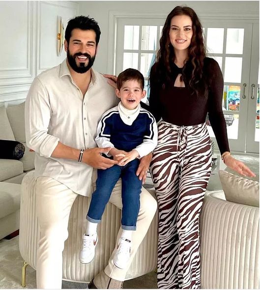 Fahriye Evcen və Burak Özçivit körpələrinə qoyacaqları adı açıqlayıblar: 