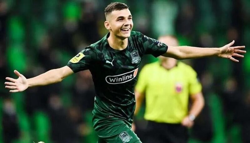 Erməni futbolçu 