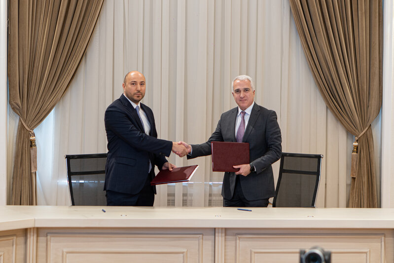 Unibank enerji effektivliyi üzrə EMTA ilə əməkdaşlıq müqaviləsi imzaladı