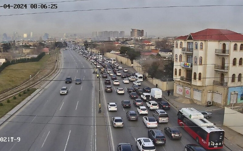 Bakıda tıxac yaranan yolların adları açıqlanıb - SİYAHI