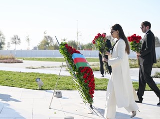 İlham Əliyev Bakıda Zəfər parkının açılışında iştirak edib - FOTOLAR