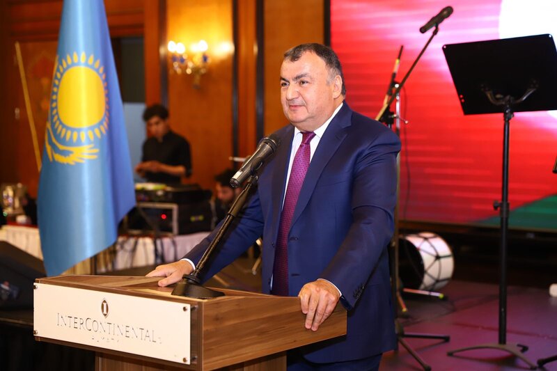 Qazaxıstanda Zəfər Günü münasibətilə möhtəşəm tədbir keçirildi - FOTOLAR