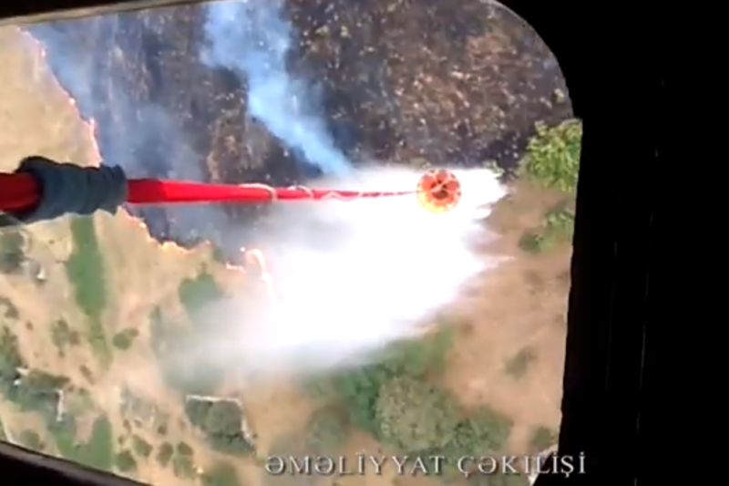 Hadrutda baş verən yanğına helikopter cəlb olundu - VİDEO