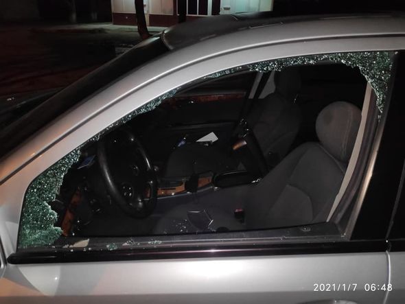 Sumqayıtda jurnalistin avtomobili qarət edildi - FOTO