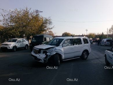 Bərdədə iki maşın toqquşdu: bir ailənin üç üzvü yaralandı - FOTO