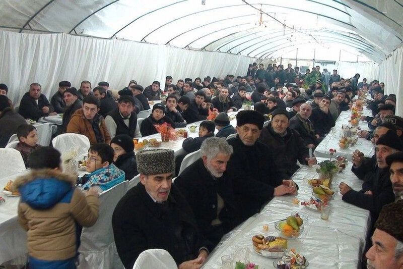 Qubada yas mərasimi keçirənlər cərimələndilər