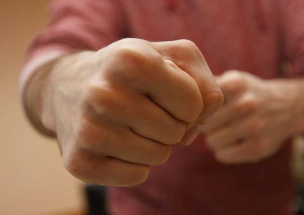 Bakıda iki əmioğlu küt alətlə döyüldü