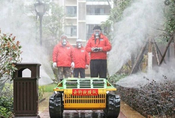 Koronavirusla mübarizə üçün robot yaradıldı - FOTO