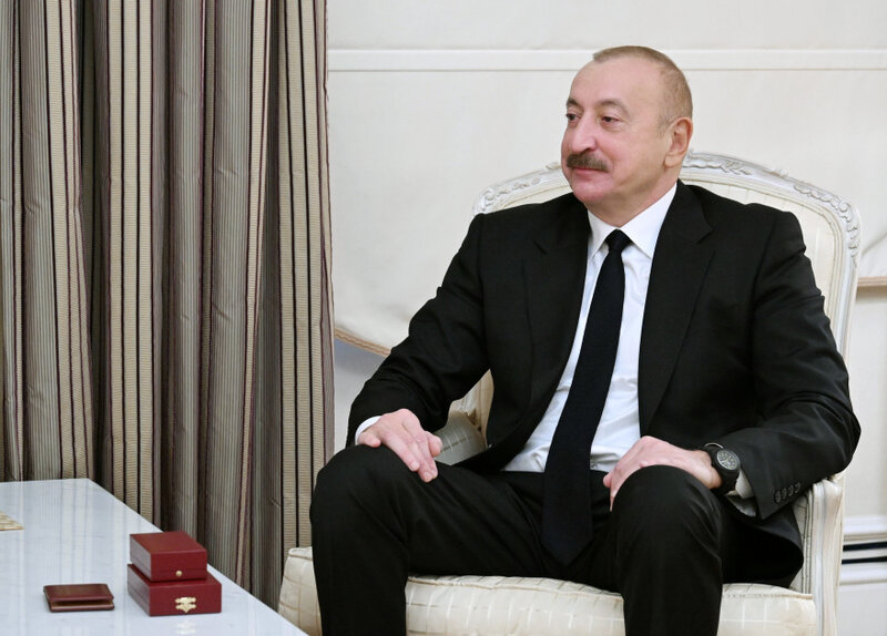 Prezident Yaqub Eyyubova 
