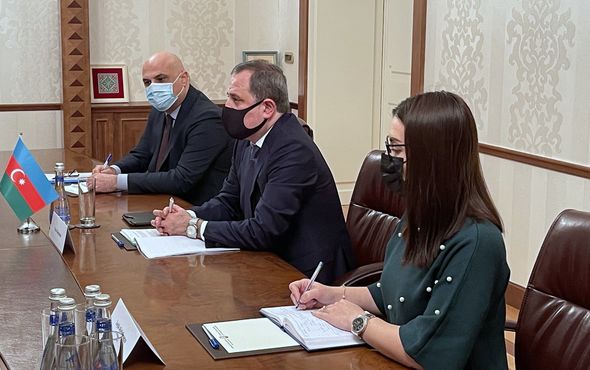 Ceyhun Bayramov ölkəmizdə səfərdə olan Əfqanıstan nümayəndə heyəti ilə görüşüb - FOTO