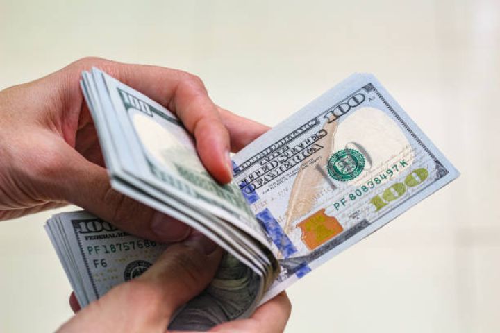 Azərbaycanın strateji valyuta ehtiyatları 77 mlrd. dolları ötdü