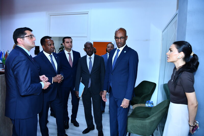 Somali Federativ Respublikasının xarici işlər və beynəlxalq əməkdaşlıq naziri ADNSU-da - FOTOLAR
