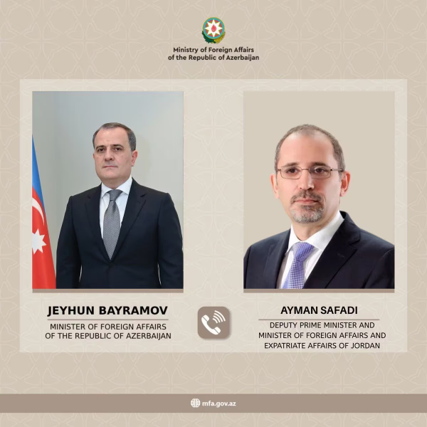 Ceyhun Bayramov Yaxın Şərqdəki vəziyyətlə bağlı telefonla danışdı