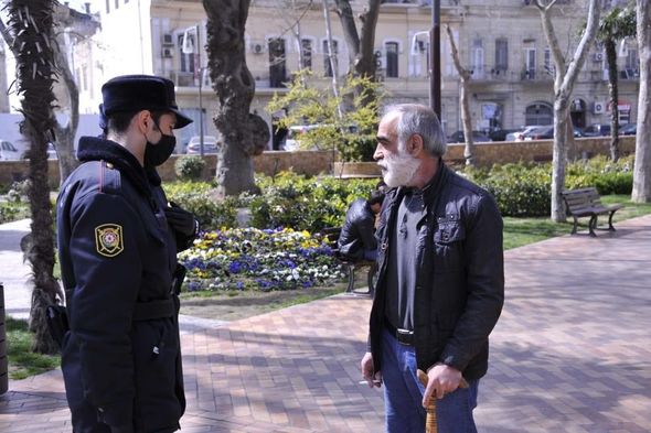 DİN xüsusi avtomobillərlə küçə və prospektlərdə, məlhəllədaxilli yollarda əhaliyə xəbərdarlıq edir - FOTO