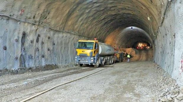Toğanalı-Kəlbəcər tunelində fəhlə faciəvi şəkildə öldü