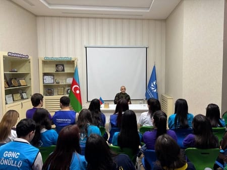 Azərbaycan könüllüləri 20 Yanvar şəhidlərinin xatirəsini yad ediblər - FOTOLAR