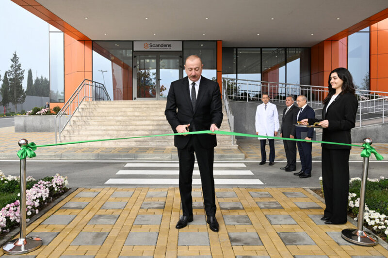 İlham Əliyev dərman preparatları istehsalı müəssisəsinin açılışında iştirak edib