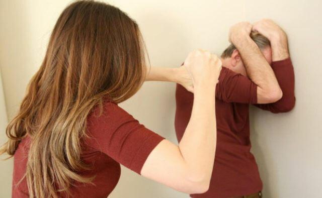 Bakıda qadın aliment ödəməyən keçmiş ərini döydü