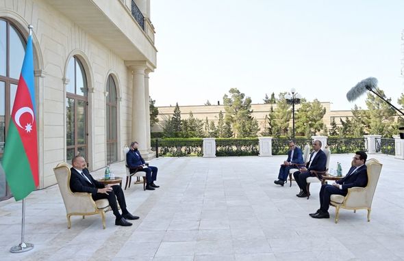 İlham Əliyev İranın Azərbaycanda yeni təyin olunmuş səfirinin etimadnaməsini qəbul edib - YENİLƏNİB+FOTO/VİDEO