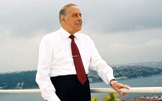 Ümummilli liderin vəfatından 20 il ötür