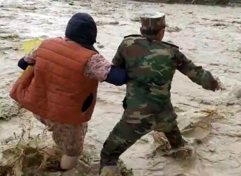 Şamaxıda sel təhlükəsi ilə üzləşən 4 qadın xilas edildi - FOTO