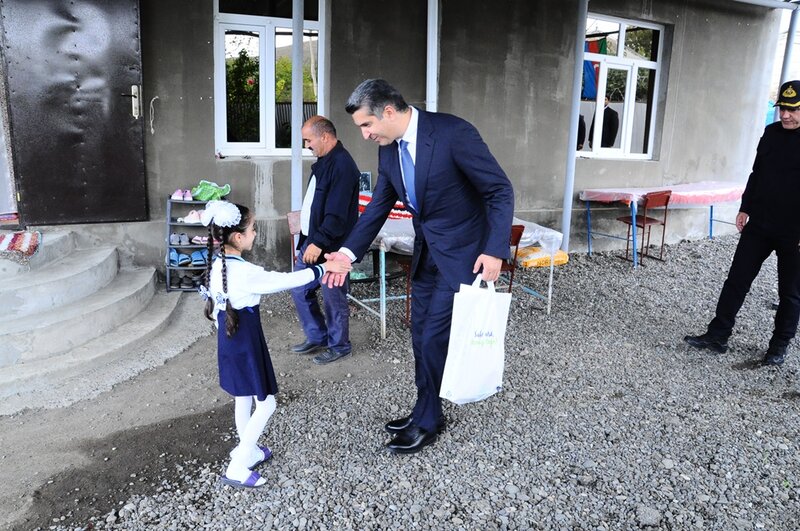 Anım Günü ərəfəsində şəhid ailələri ziyarət edildi - FOTOLAR