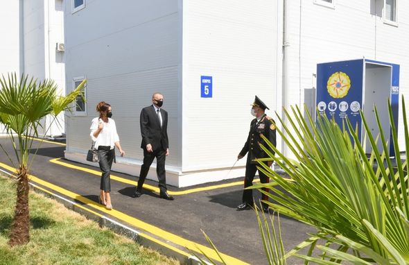 İlham Əliyev və Mehriban Əliyeva Bakıda modul tipli hospitalın açılışında - YENİLƏNİB + FOTO/VİDEO