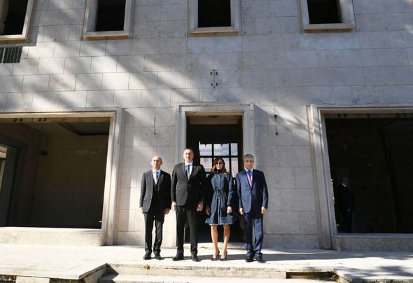 Prezident və Birinci xanım Romada Azərbaycan Mədəniyyət Mərkəzi üçün nəzərdə tutulan binada - FOTO
