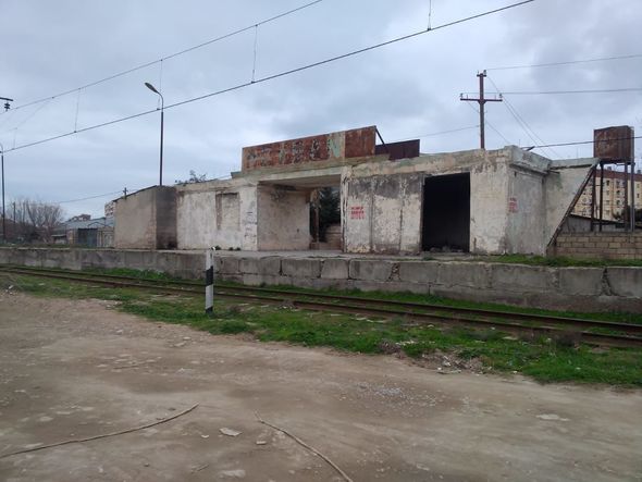 Dəmir yolundan məhəccər oğurlayan keçmiş məhkum tutuldu - FOTO