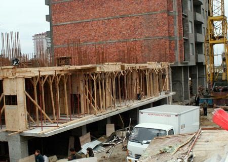 Bakıda sakinlərin narazılığına səbəb olan obyektin tikintisi dayandırıldı