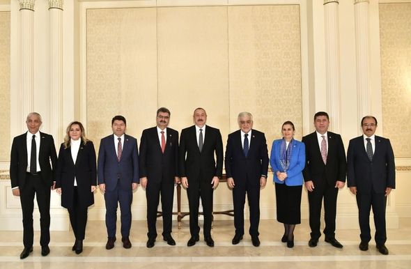 İlham Əliyev Şamil Ayrımın başçılıq etdiyi nümayəndə heyətini qəbul edib - FOTO