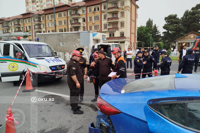 Bakıda dönərçi 'Rent a Car' maşını ilə qəzaya düşüb öldü - FOTOLAR
