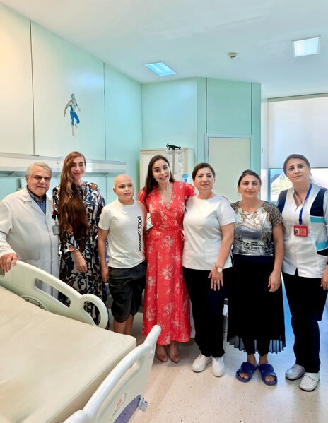 Leyla və Arzu Əliyevalar Milli Onkologiya Mərkəzində - FOTOLAR