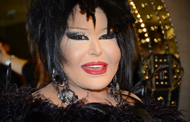 Bülənt Ərsoyun sərvəti: 28 mənzil, şəxsi ada və milyonlarla dollar