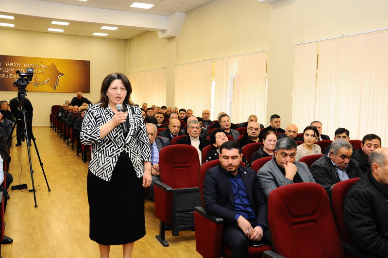 Göygöldə sahibkar və fermerləri maraqlandıran məsələlər müzakirə edildi - FOTOLAR