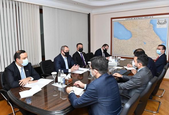 Adil Əliyev İƏT-ın Gənclər Forumunun prezidenti Taha Ayhanla görüşüb - FOTO