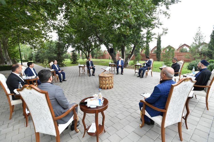 Azərbaycan Prezidentinin köməkçisi Gəncədə din xadimləri ilə görüş keçirib - FOTO