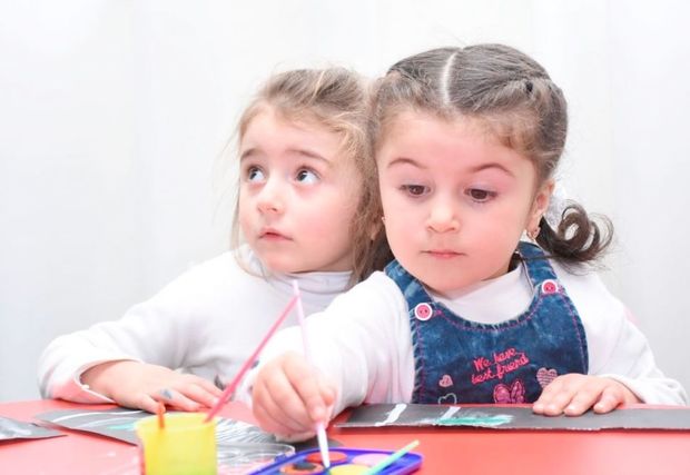 Dövlət qurumlarının bir-birindən xəbərsiz fəaliyyəti: Bağçalar işləyir, yoxsa yox?