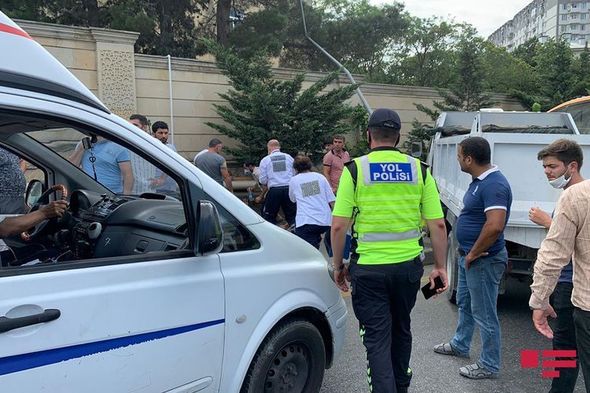 Biləcəridə yük avtomobilləri toqquşub, xəsarət alanlar var - FOTO