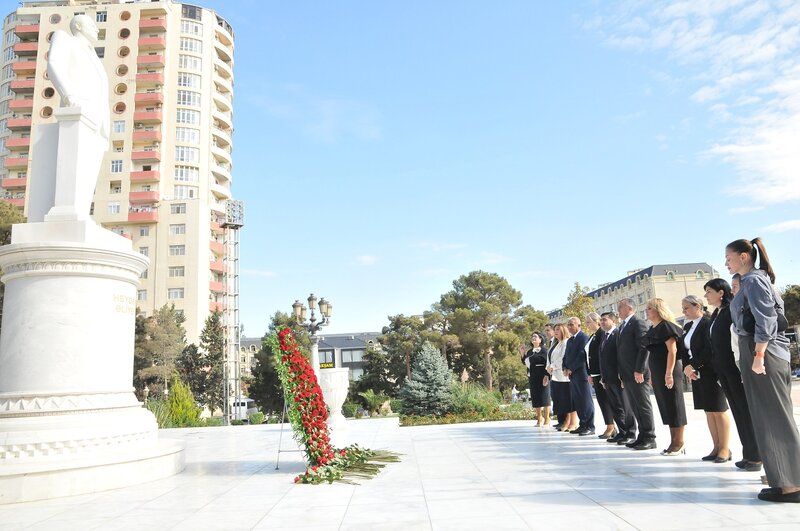 Abşeron rayonunda Beynəlxalq Müəllimlər Günü qeyd olundu - FOTOLAR