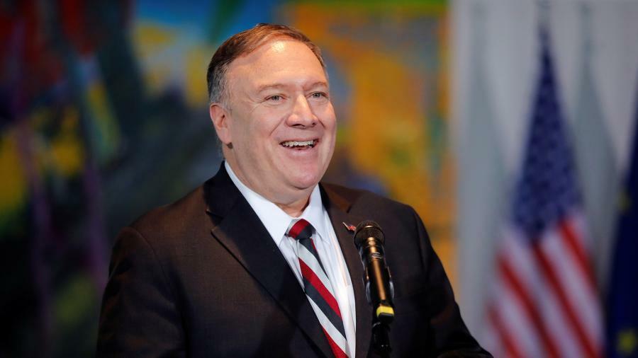Mayk Pompeo elan etmədən İraqa səfər etdi