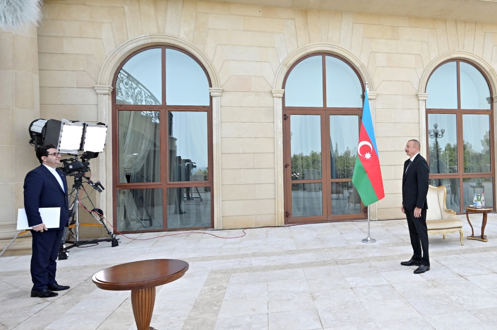 İlham Əliyev İranın Azərbaycanda yeni təyin olunmuş səfirinin etimadnaməsini qəbul edib - YENİLƏNİB+FOTO/VİDEO