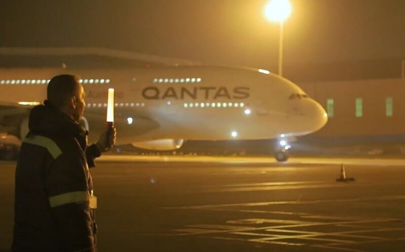 Sinqapur-London reysinin sərnişinləri üçün Bakıya daha bir 'Airbus 380' təyyarəsi gəlib