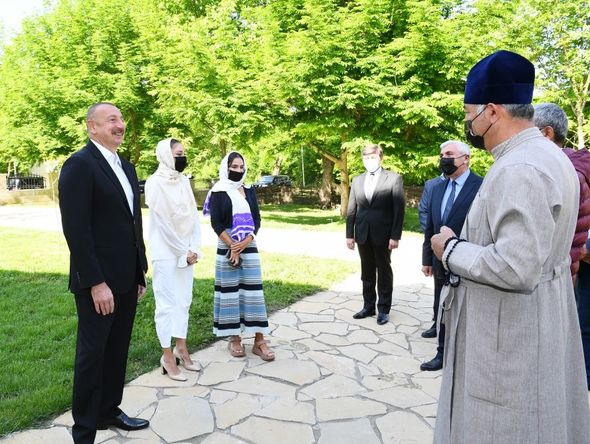 Prezident İlham Əliyev Qəbələnin Nic qəsəbəsindəki Müqəddəs Məryəm Ana Alban kilsəsində olub - FOTO