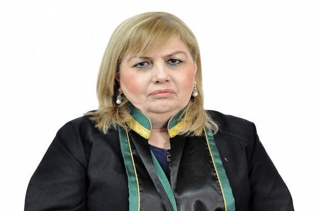 Barəsində məcburi gətirilmə qərarı olan məşhur vəkil növbəti dəfə məhkəməyə gəlmədi