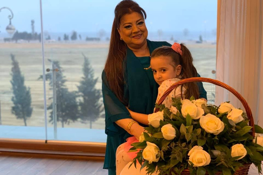 Xalq artisti Səkinə İsmayılova doğum gününü qeyd edib-FOTO