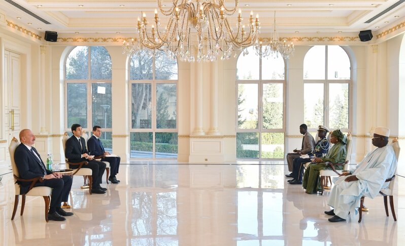 Prezident yeni səfirləri qəbul etdi - FOTOLAR