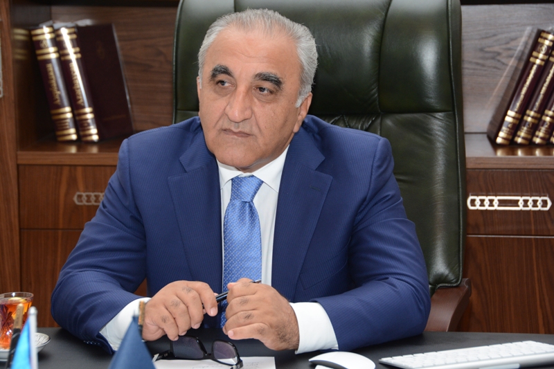 İqtisad Universitetinin rektoruna ağır itki üz verdi